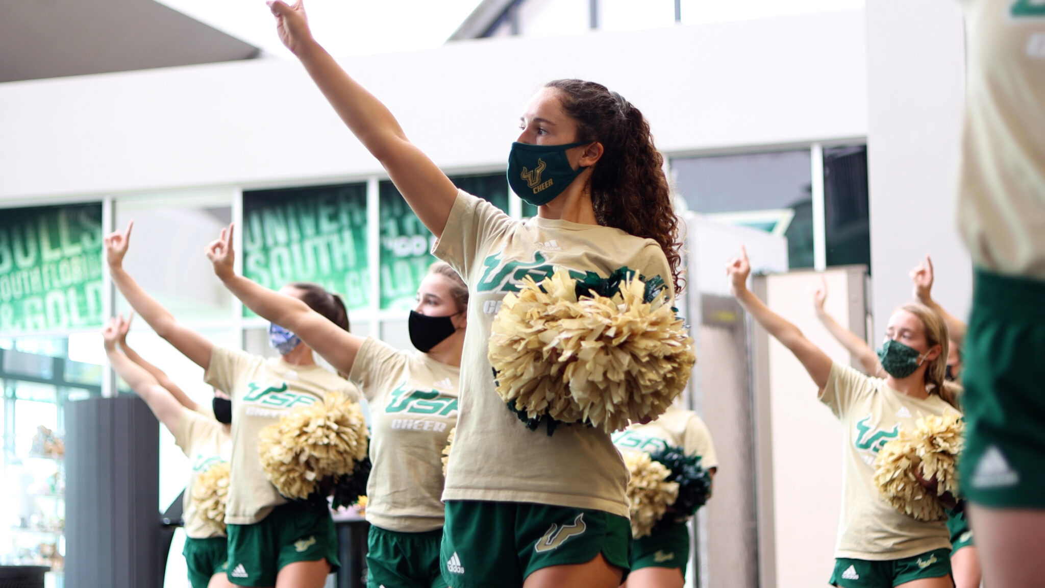 USF allgirl cheerleading team finds new perspective The Oracle